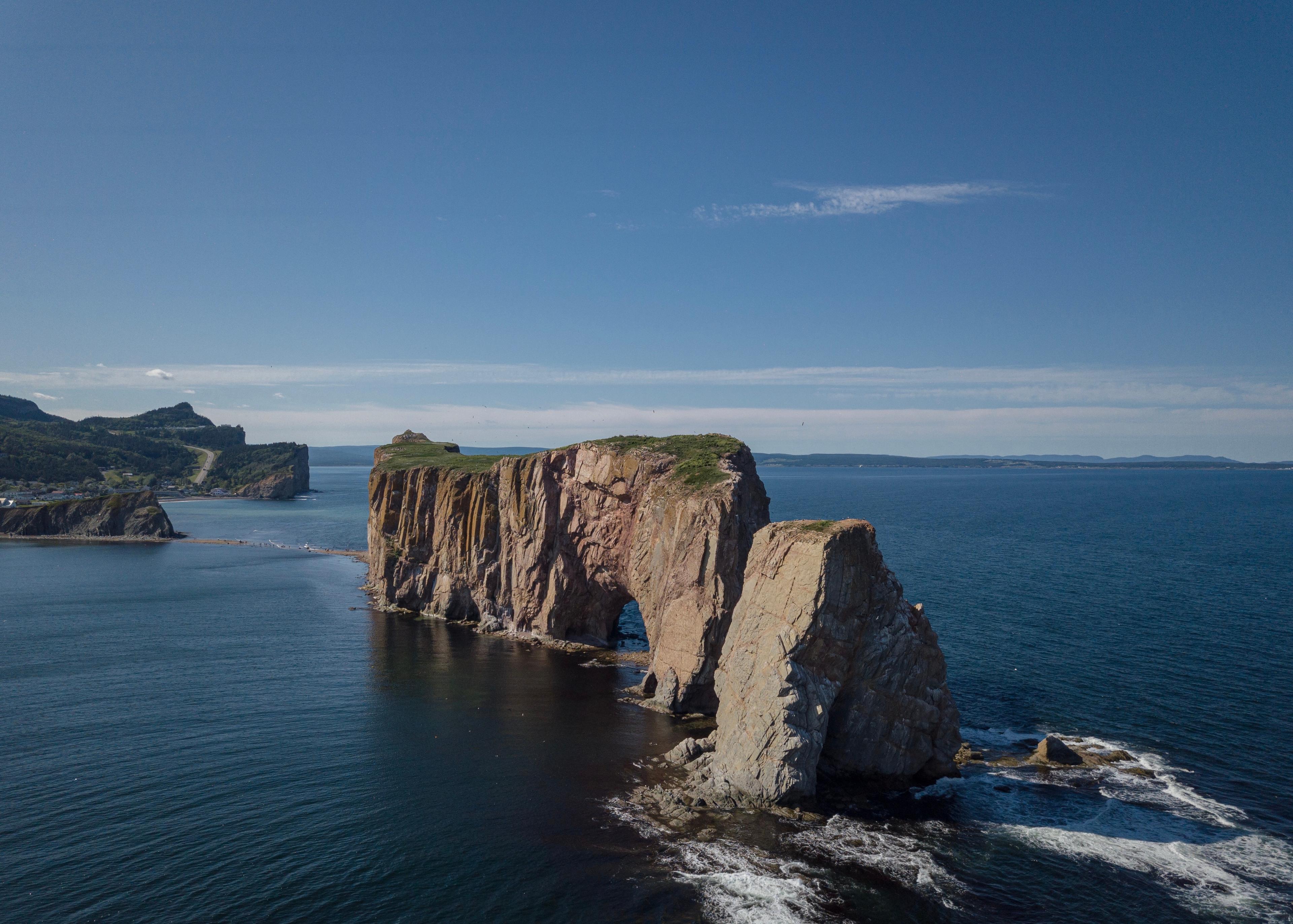 Mighty St. Lawrence - Small-Ship Expedition background