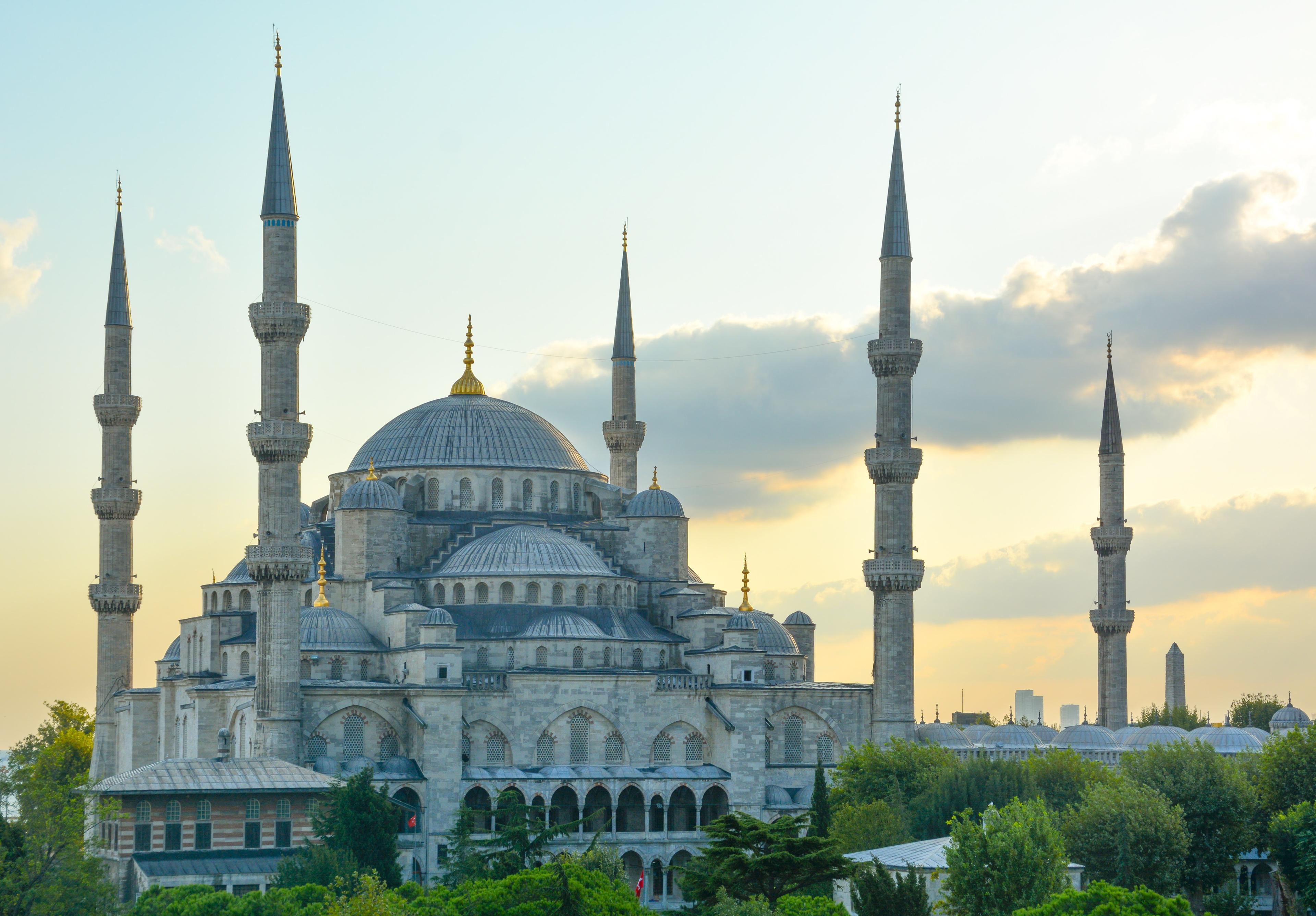 Why Turkey Should Be on Your Bucket List - background banner