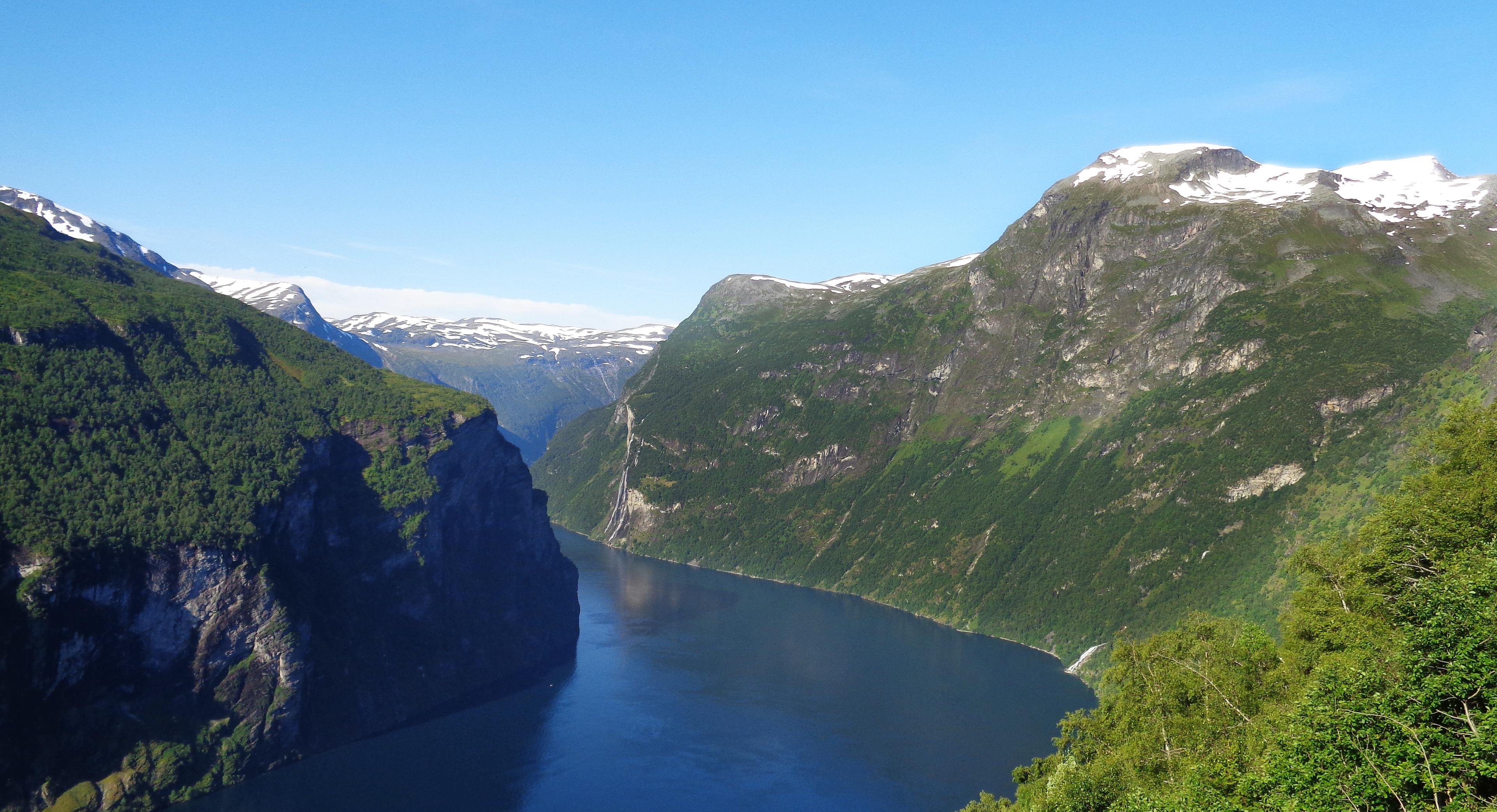 7 Must-See Norwegian Fjords - background banner